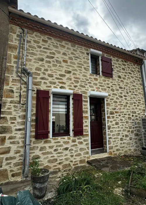 45 m² d'enduit imitation pierre provençal, jambages et linteaux en tuffeau, Vallet, Loire-Atlantique